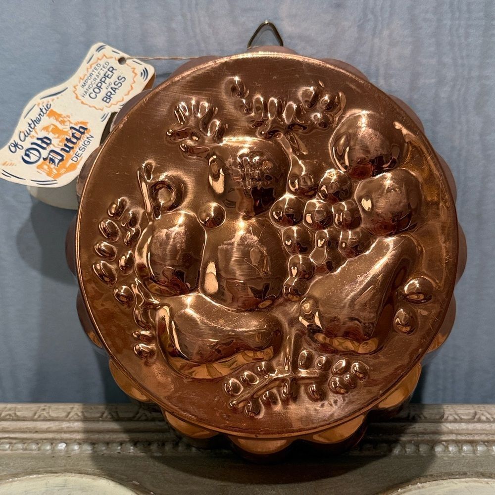 Vintage Authentic Old Dutch Design Handcrafted Copper Brass Fruit Jello Mold NWT